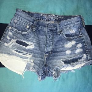 American Eagle High Rise Festival Shorts